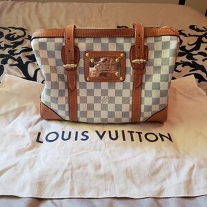 Louie Vuitton handbag